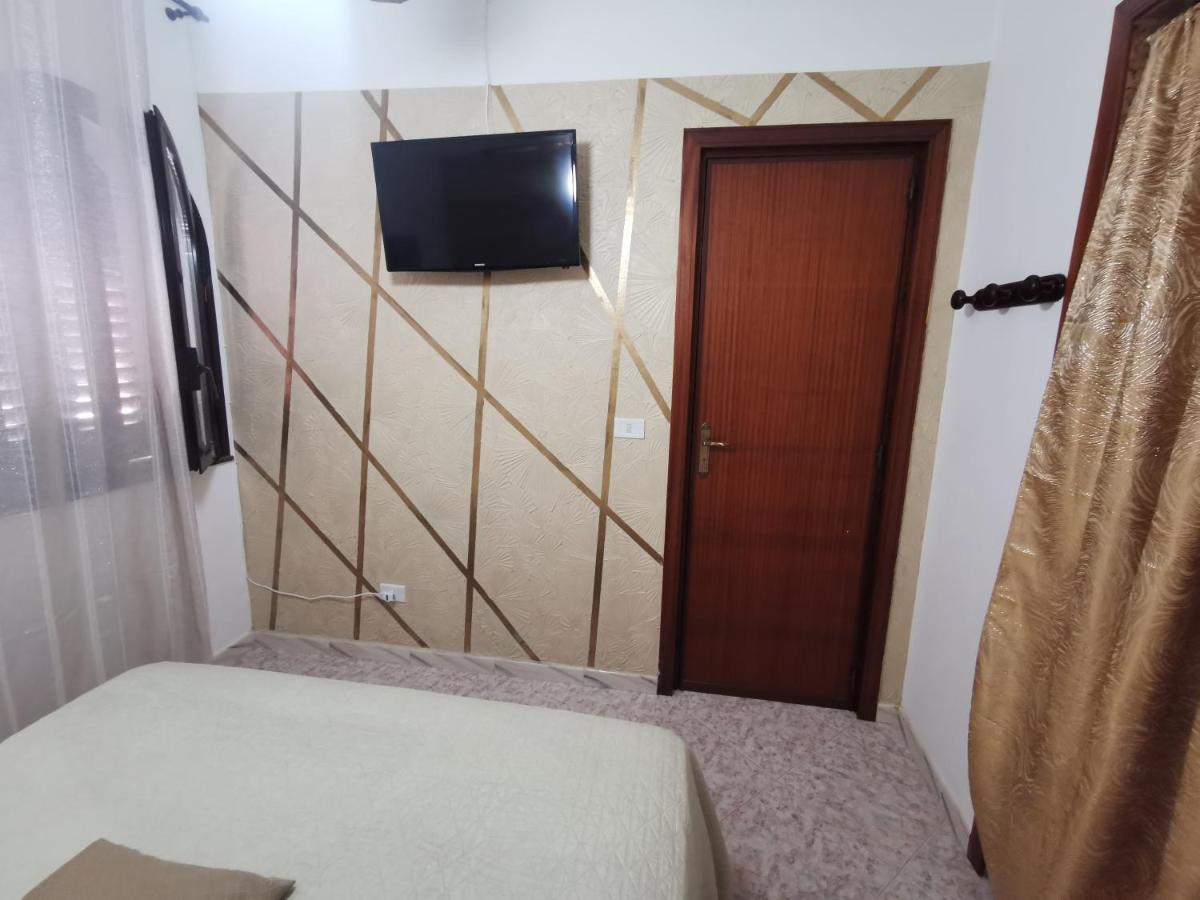 Casa Vacanza Delfino Bianco 兰佩杜萨 外观 照片