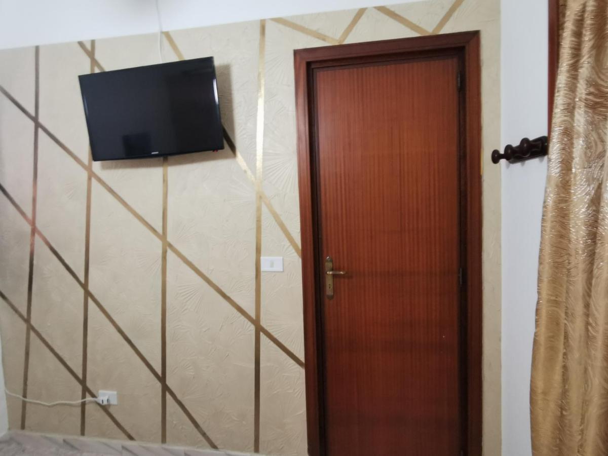 Casa Vacanza Delfino Bianco 兰佩杜萨 外观 照片